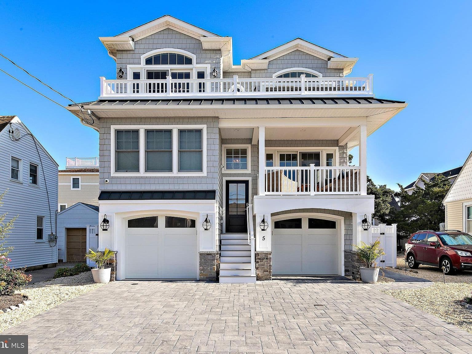 Home built by Dolphin Homes at 5 E LOUISIANA AVE