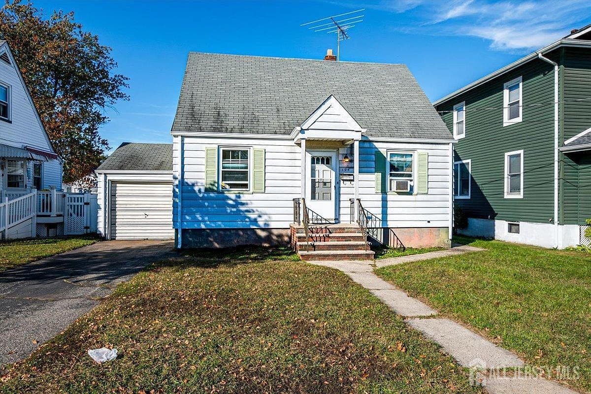 Home built by Fox & Foxx Development at 194 GROVE AVE