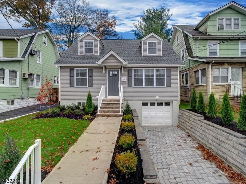 Home built by GSM Group at 405 WALLINGFORD TER