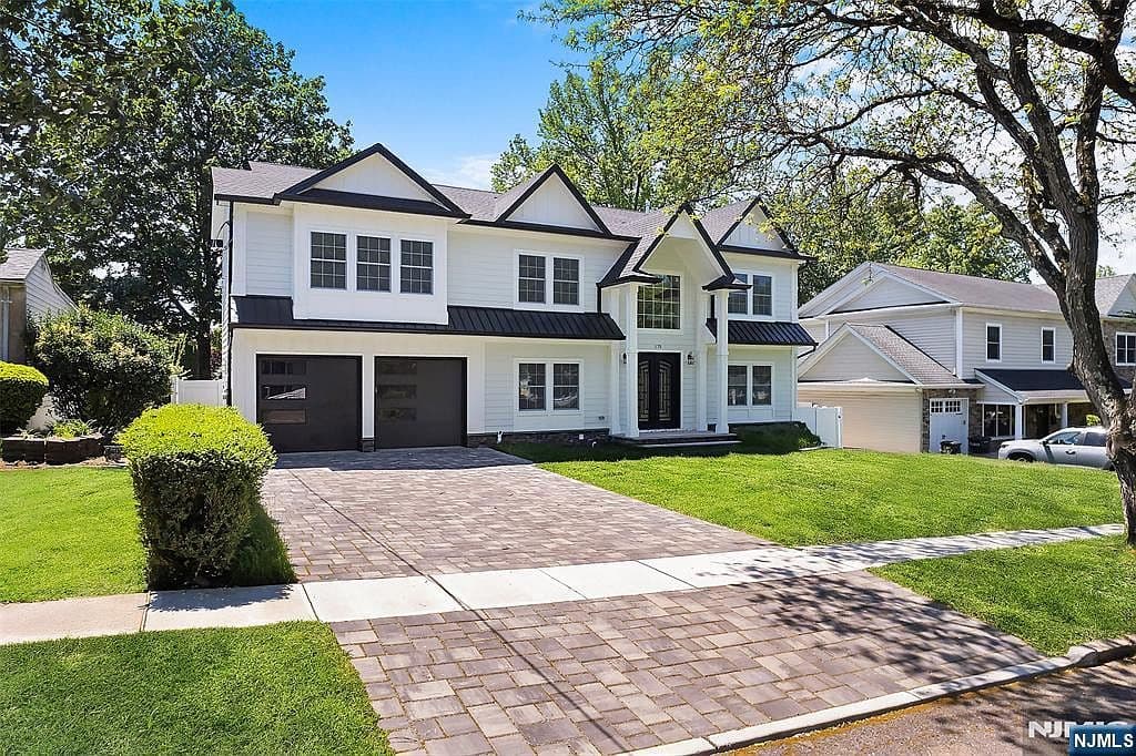 Home built by Quality Home Developers at 712 6TH AVE