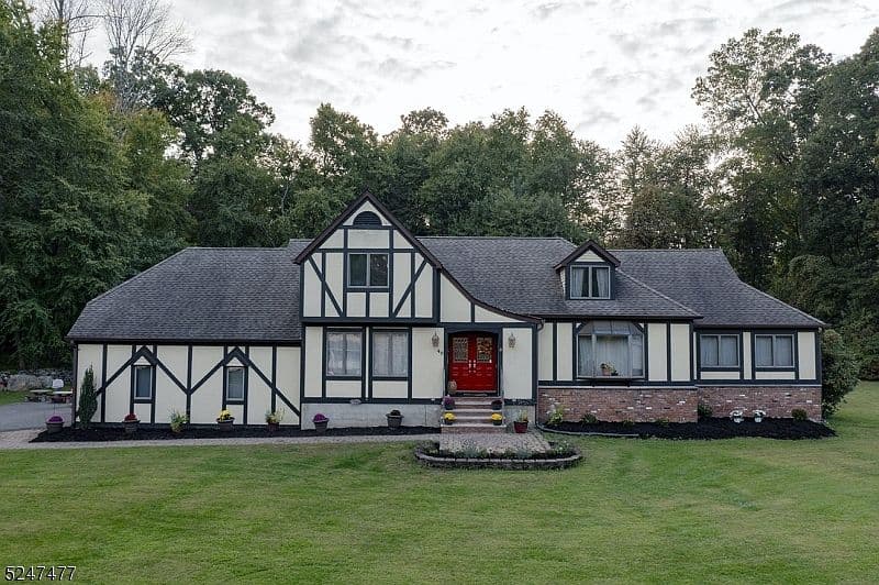 Home built by Rogers Building at 40 WOODLAND RD
