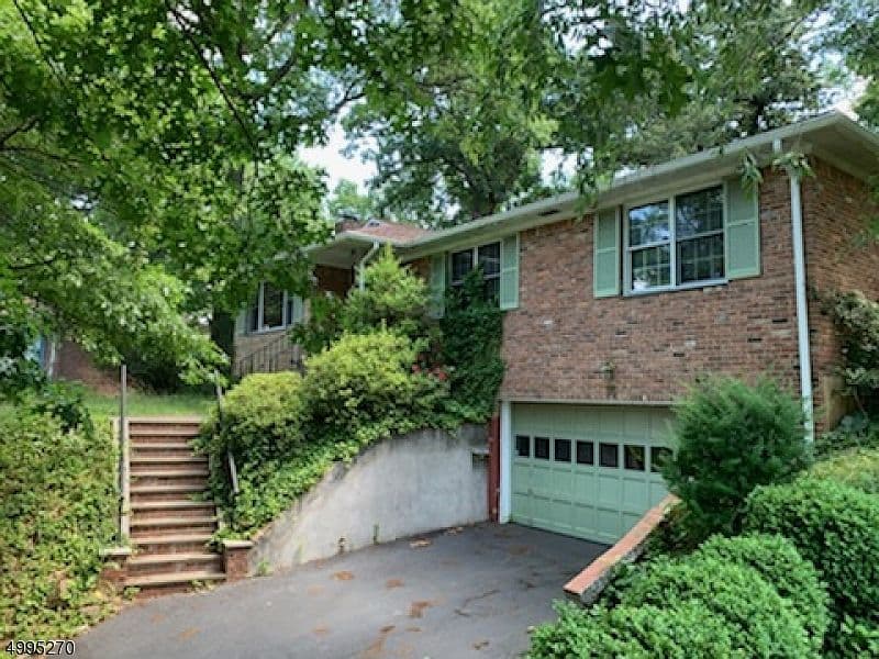 Home built by SZ Classic Homes at 16 WOODFERN RD