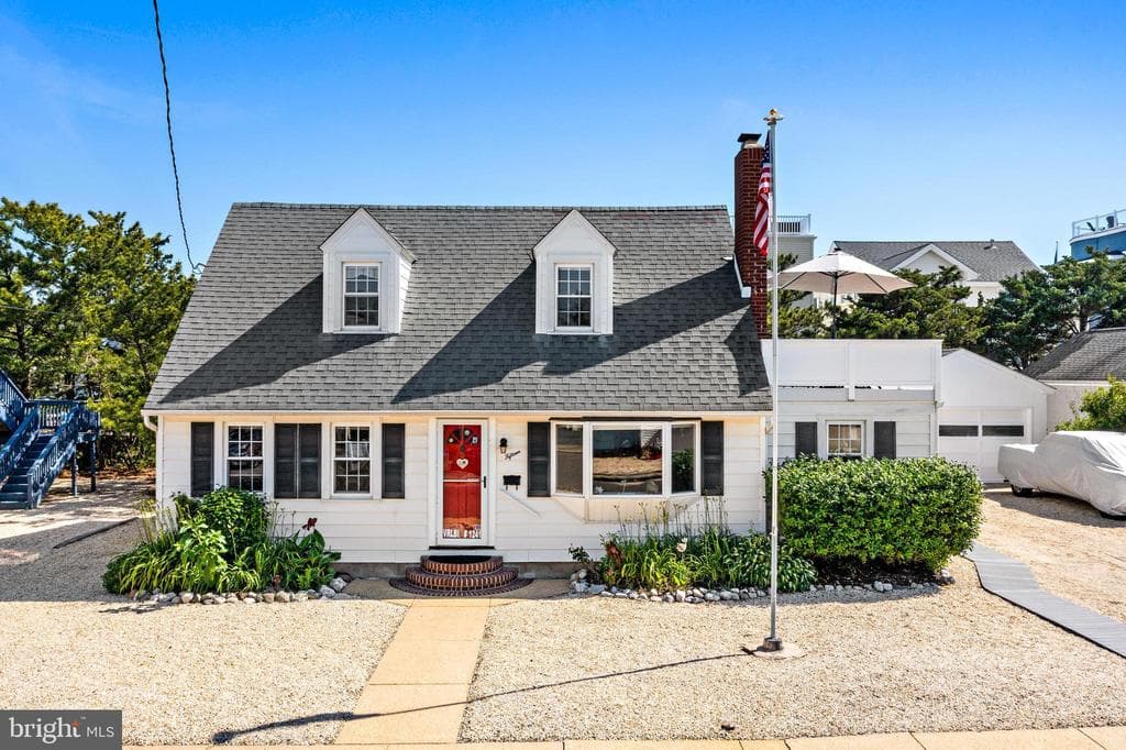 Home built by Tradewinds Builders at 15 E 36TH ST