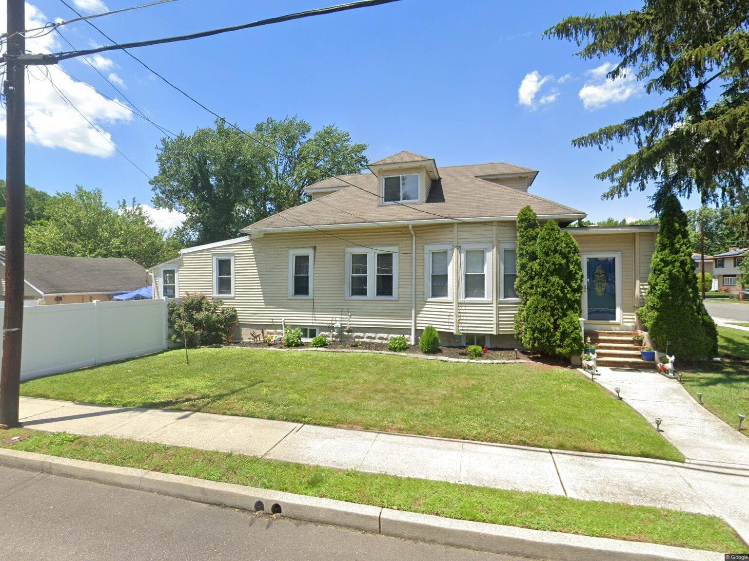Home built by Vida Homes at 1001 N READ AVE