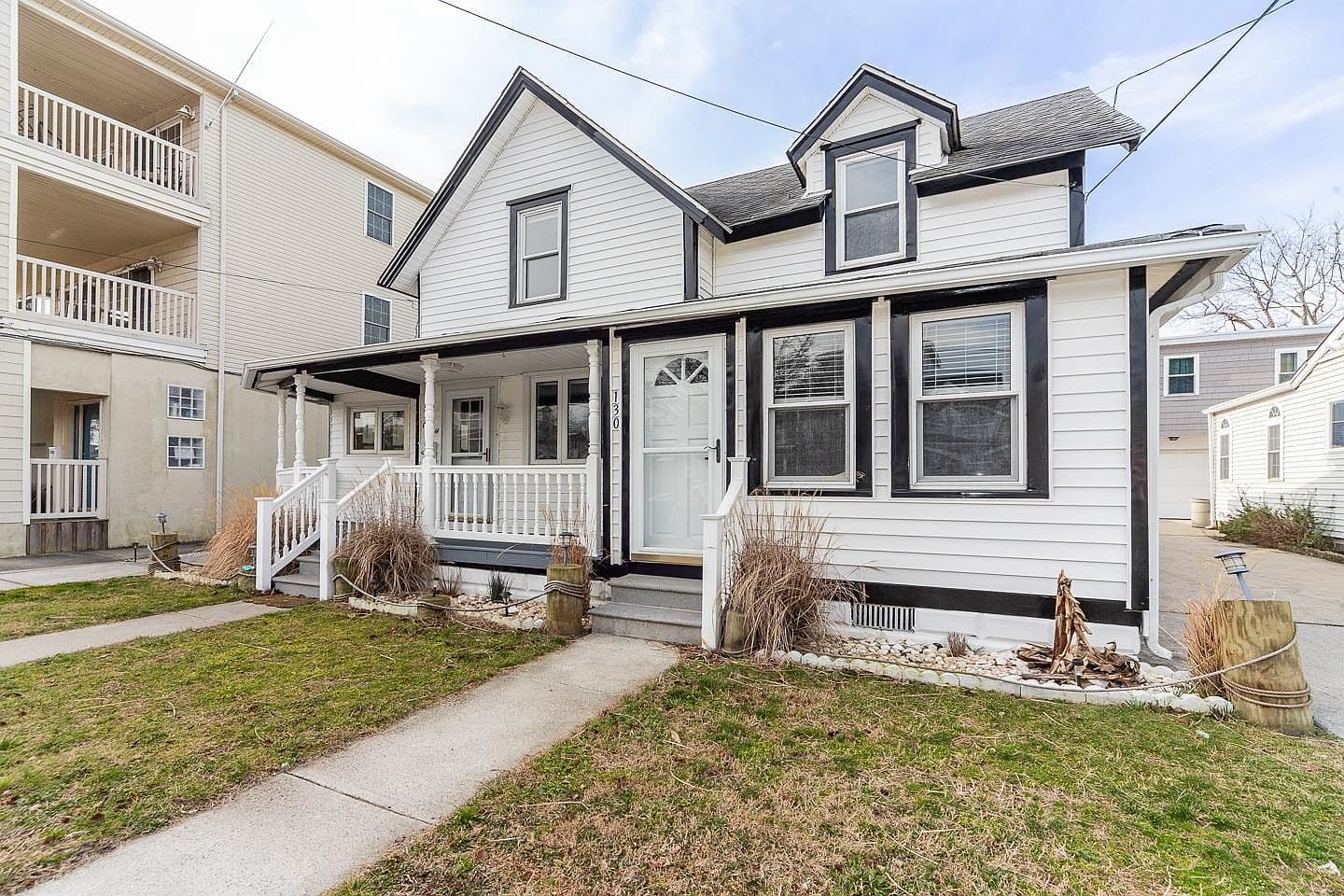 Home built by Vida Homes at 130 W LEAMING AVE