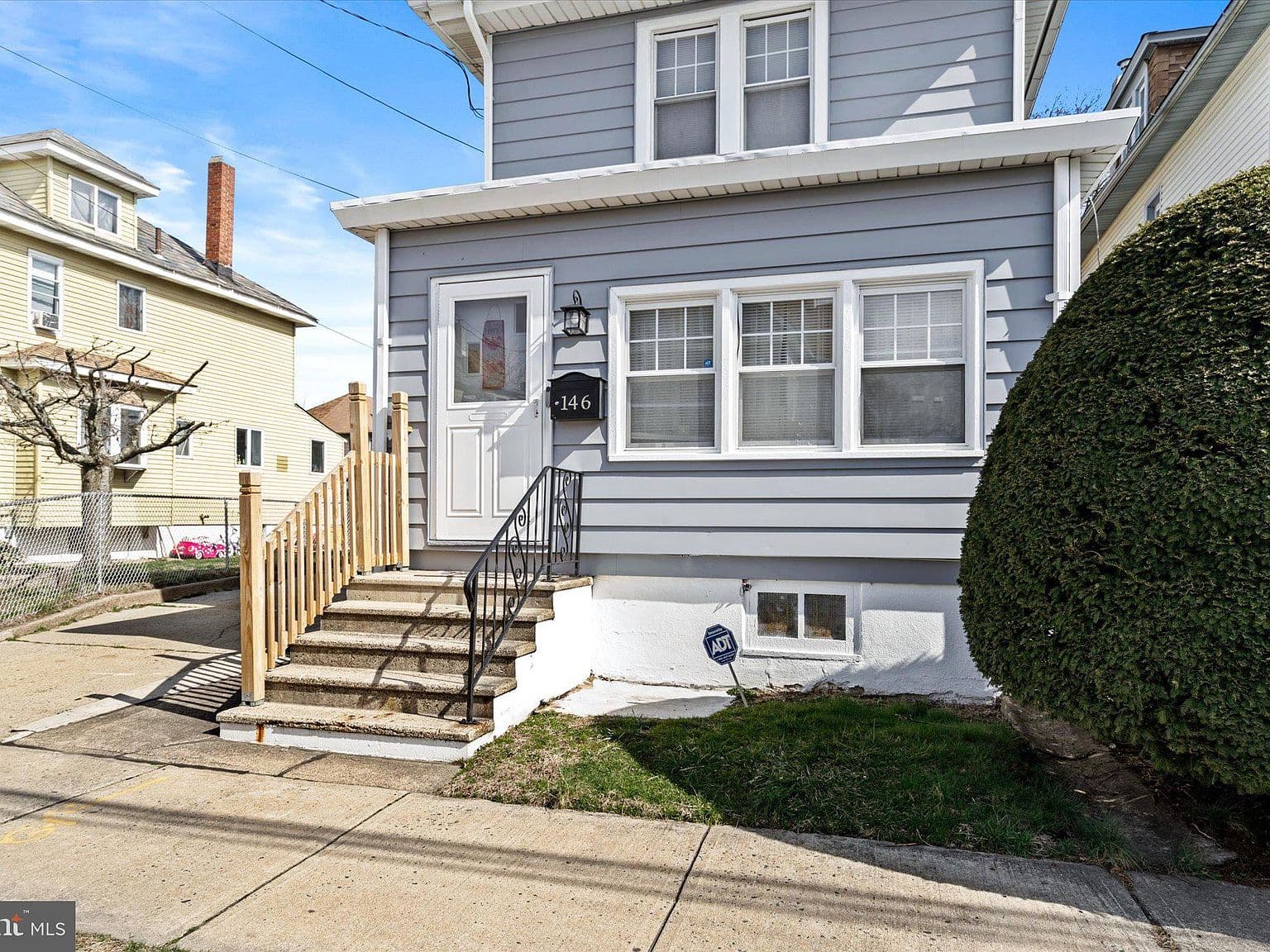 Home built by Premium Houses NJ at 146 NORWAY AVE