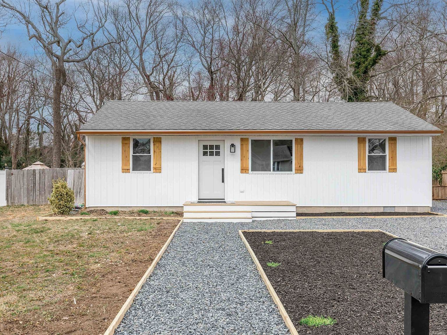 Home built by Sea Haven Homes at 12 SUSAN LN