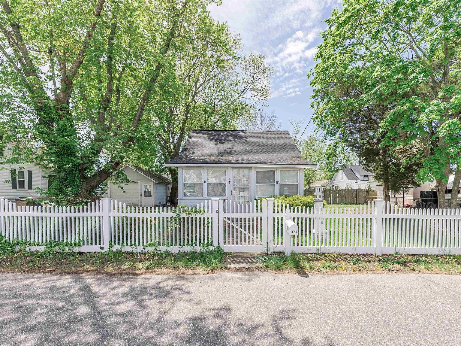 Home built by Sea Haven Homes at 120 W PACIFIC AVE