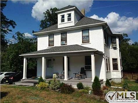 Home built by GM Lakefront