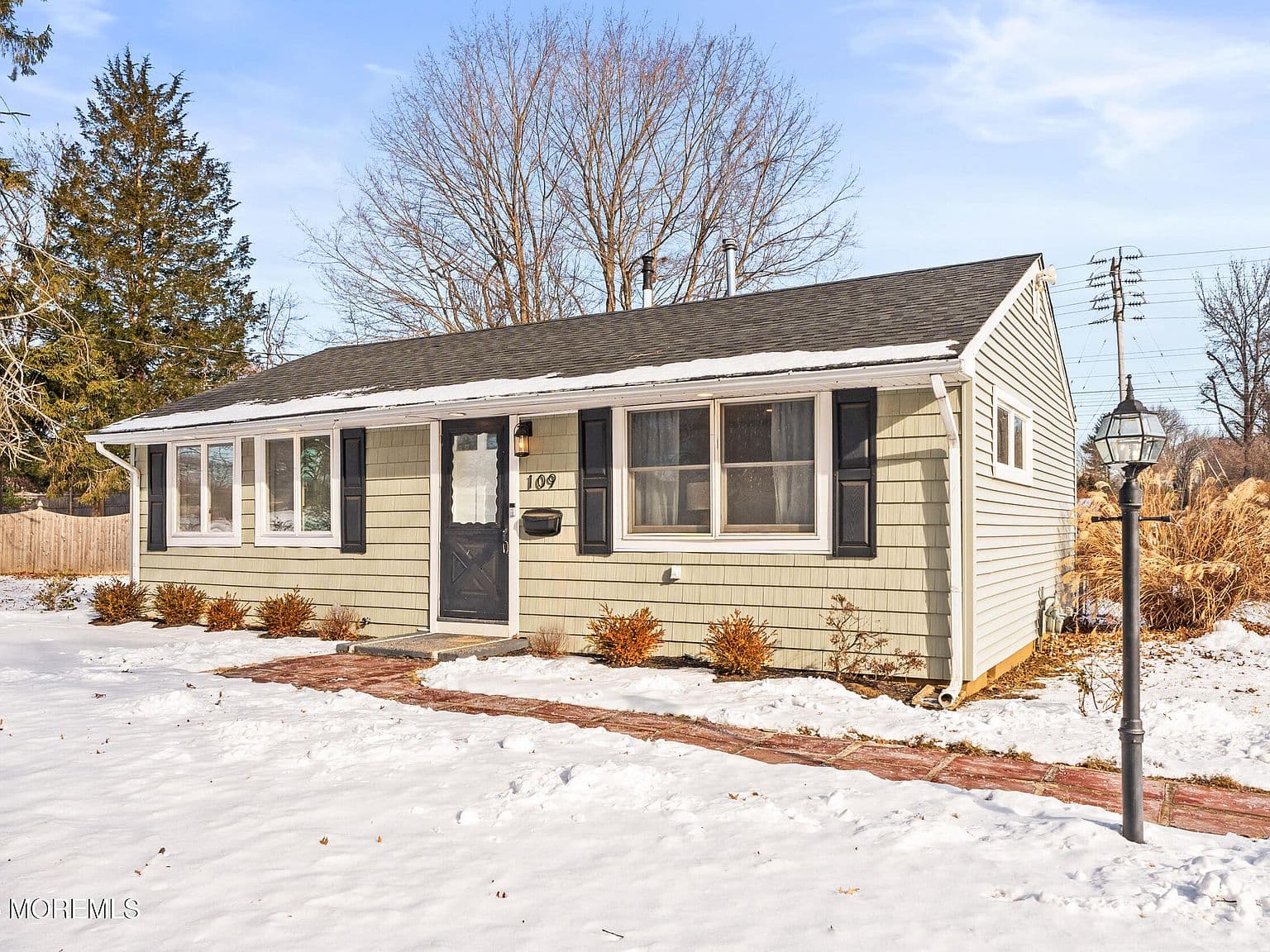 Home built by Avon Builders at 109 COURT DR