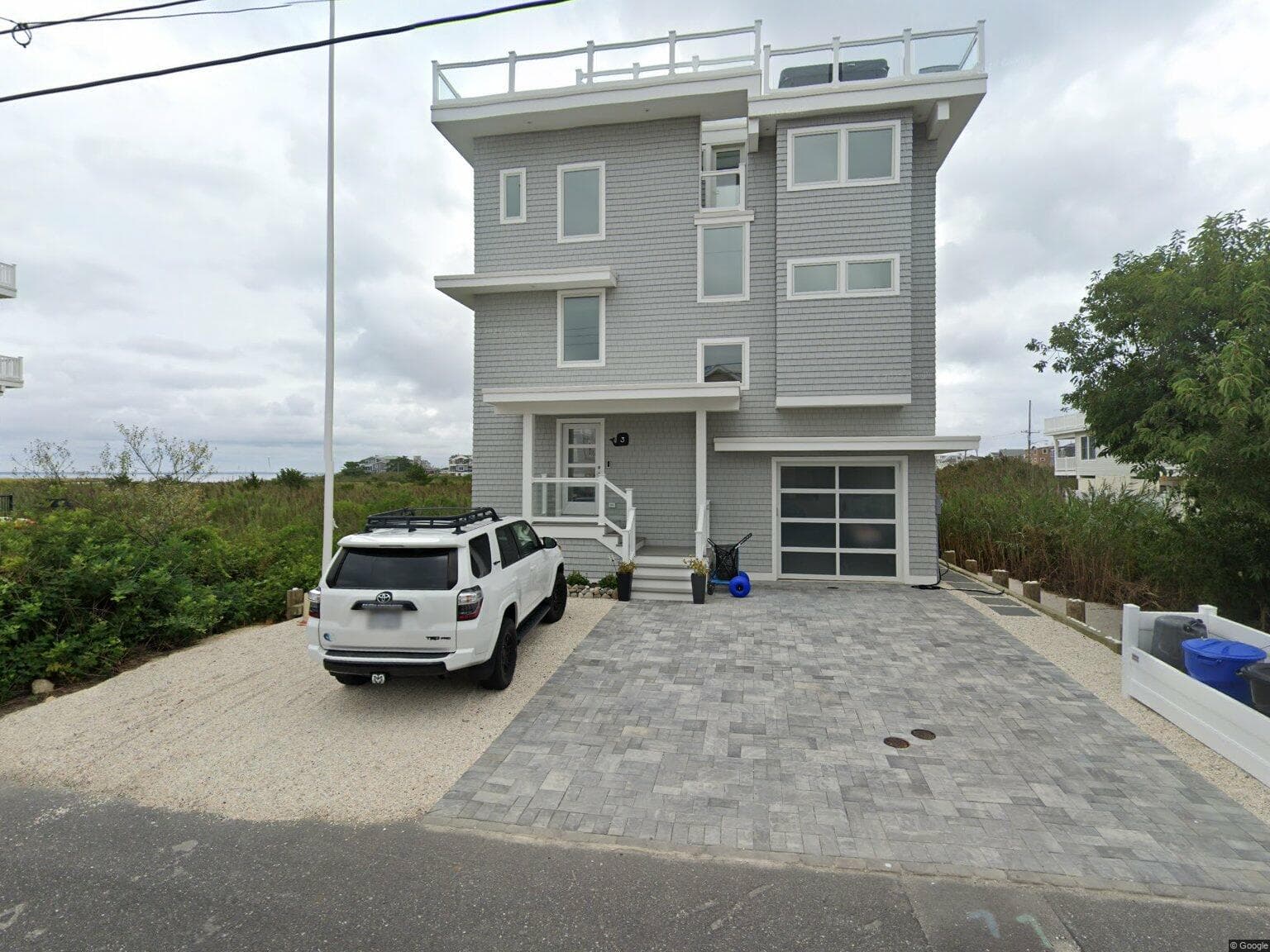 Home built by Callan & Moeller Construction at 3 W ROSEMMA AVE
